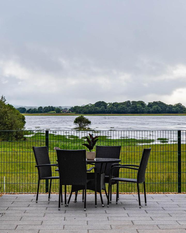 Готель Lough Beg Glamping Newferry Екстер'єр фото